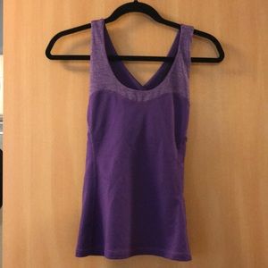 Workout top w/ built in bra